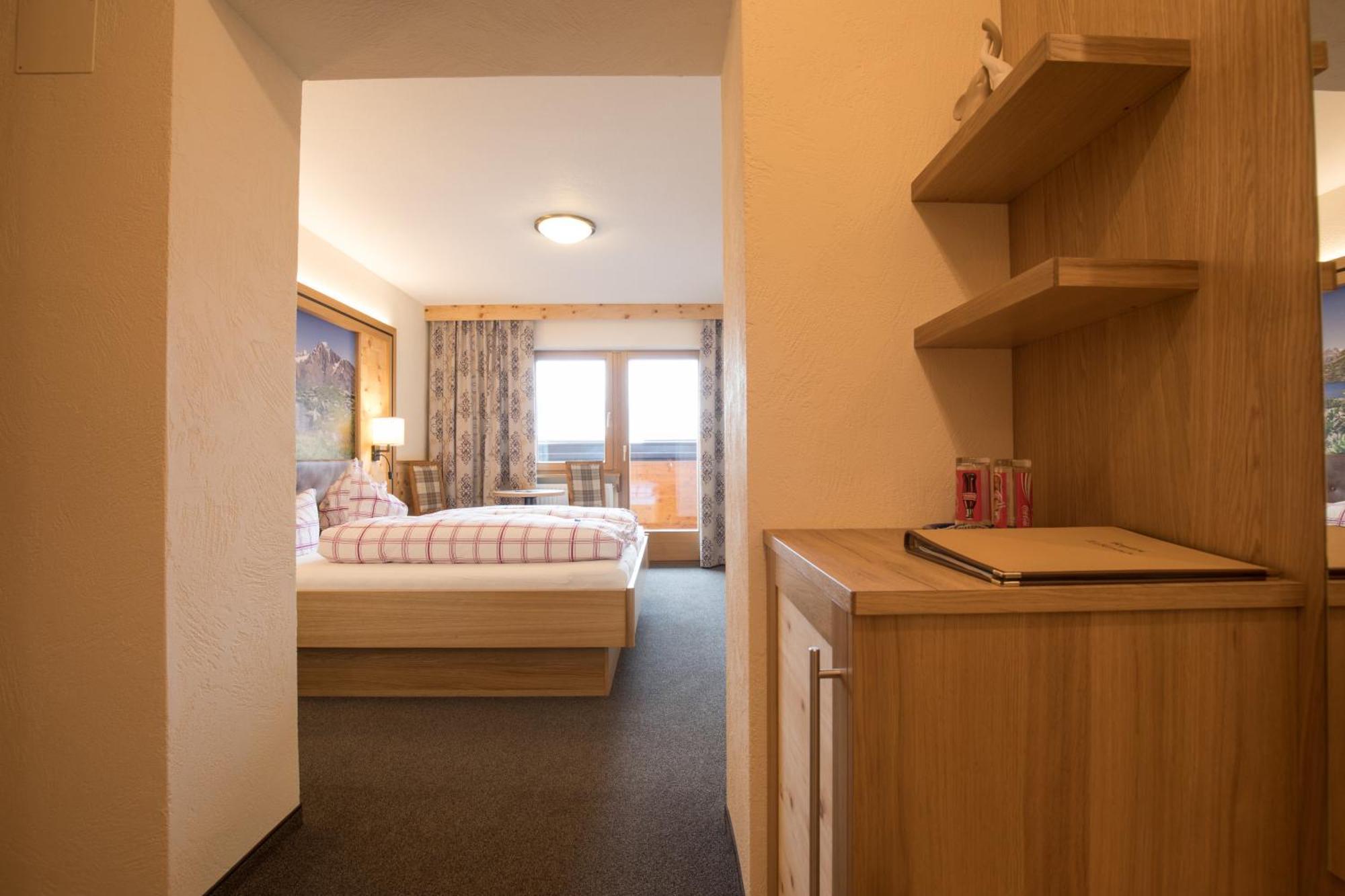 Hotel Garni Sonnenheim Фис Экстерьер фото